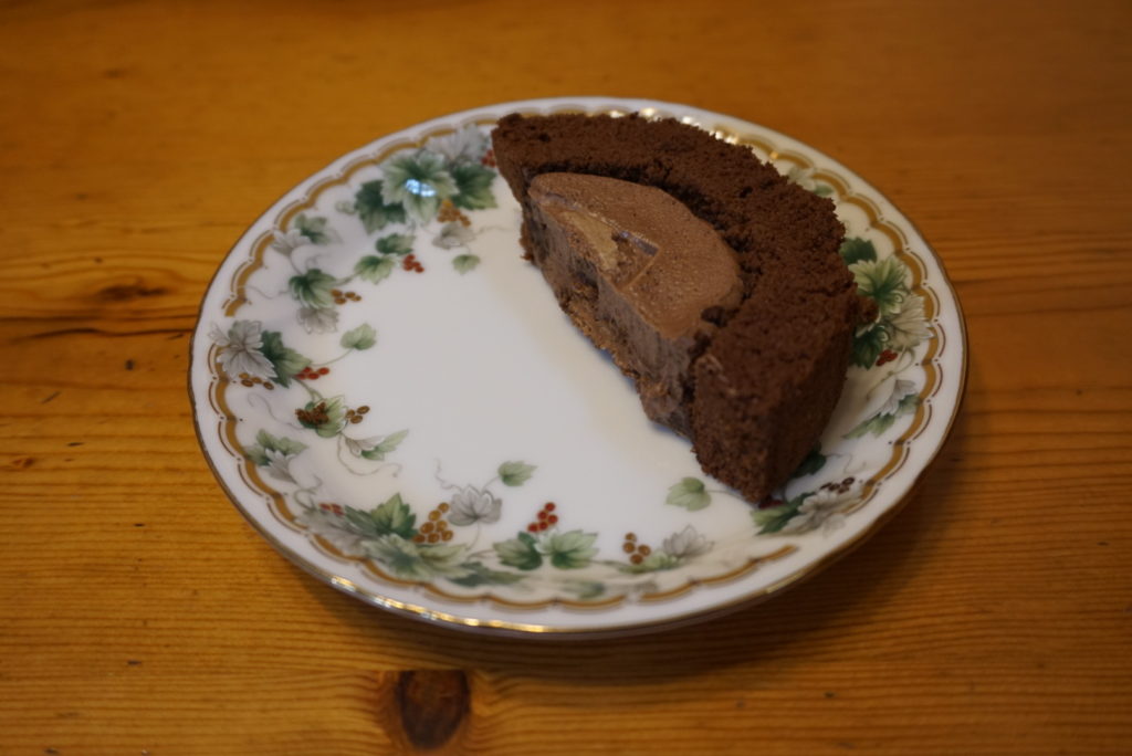 ショコラロールケーキ